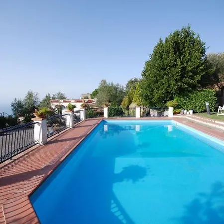 Conca Verde Sleeps 8 Pool Wifi